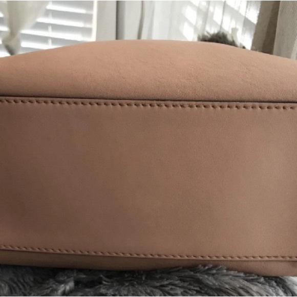 Valentino Garavani Rockstud leather tote - Picture 9 of 12